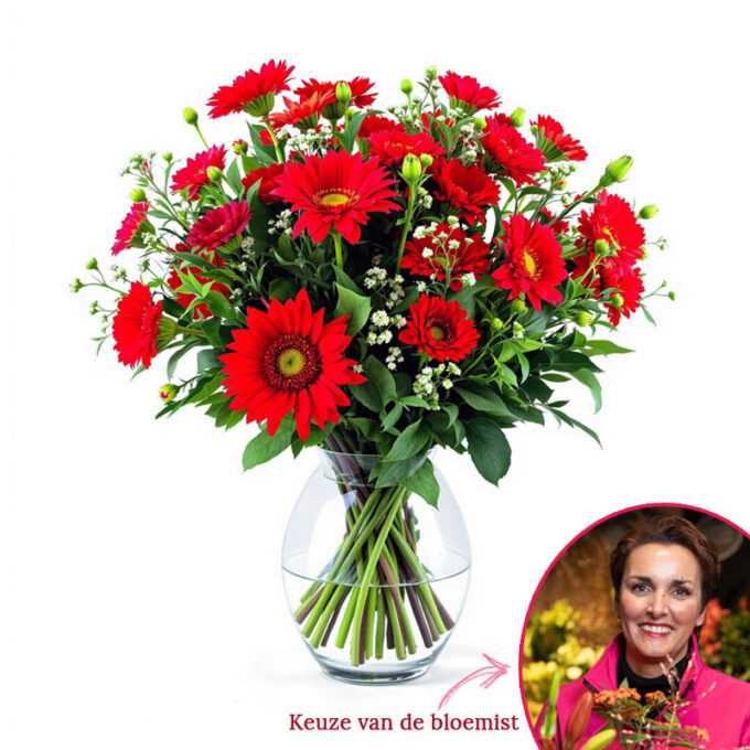 Rood boeket van de bloemist